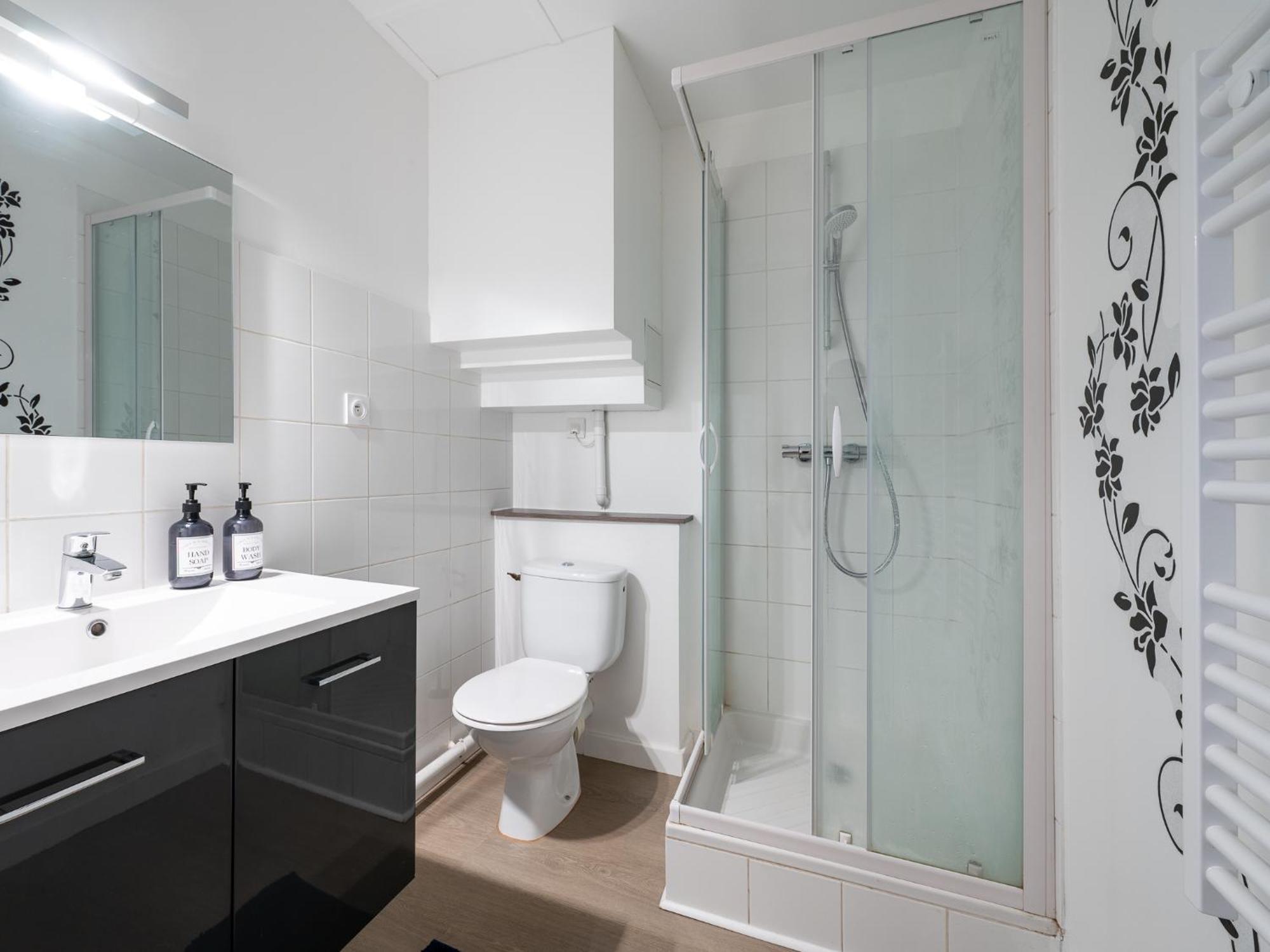 Apartament Secret Cache De Valmy Lyon Zewnętrze zdjęcie