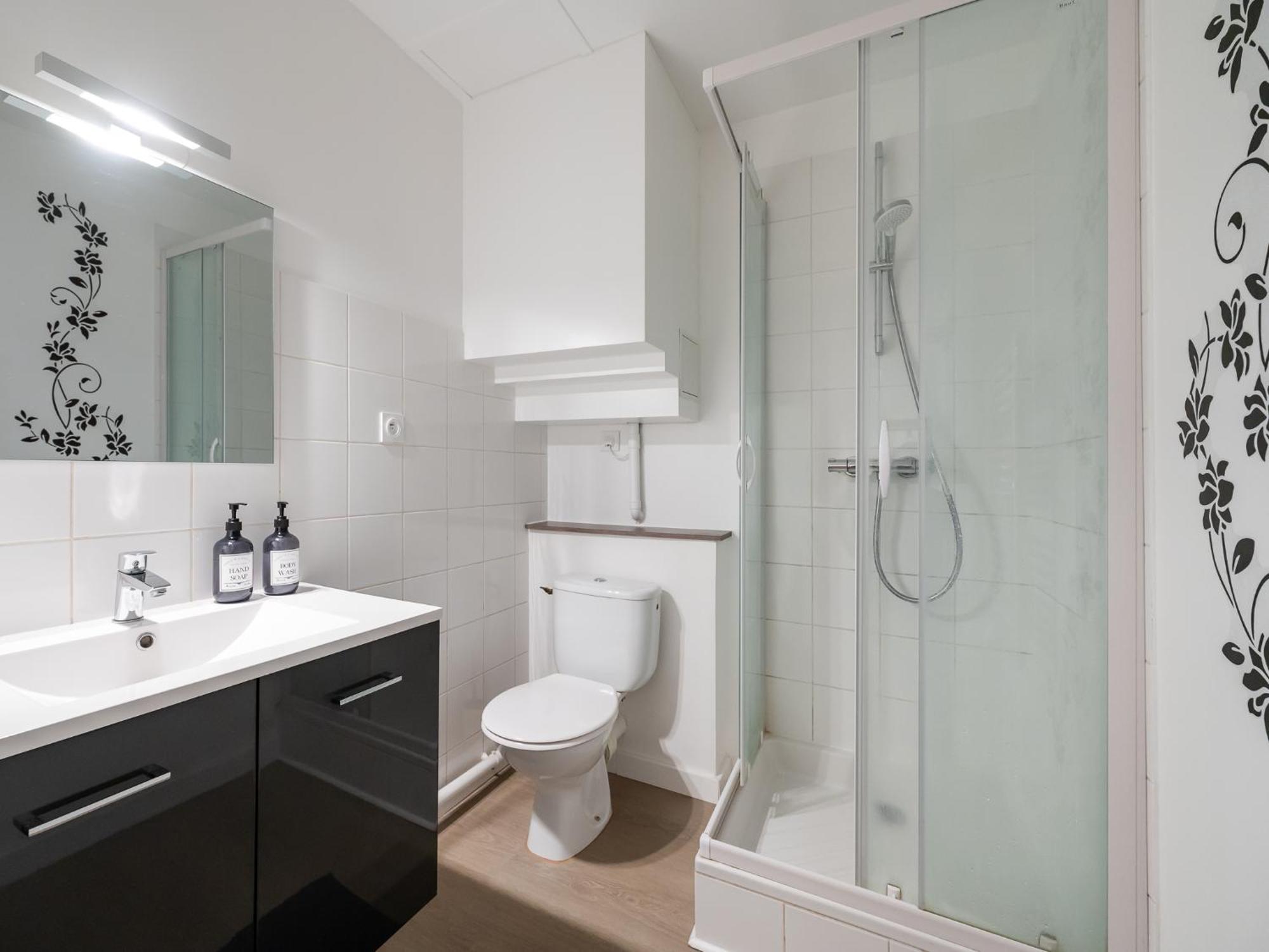 Apartament Secret Cache De Valmy Lyon Zewnętrze zdjęcie