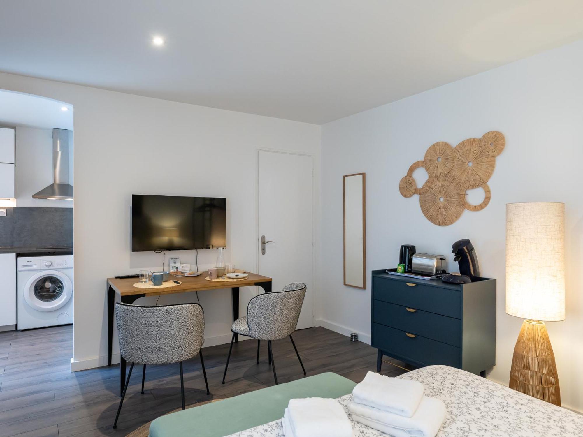 Apartament Secret Cache De Valmy Lyon Zewnętrze zdjęcie