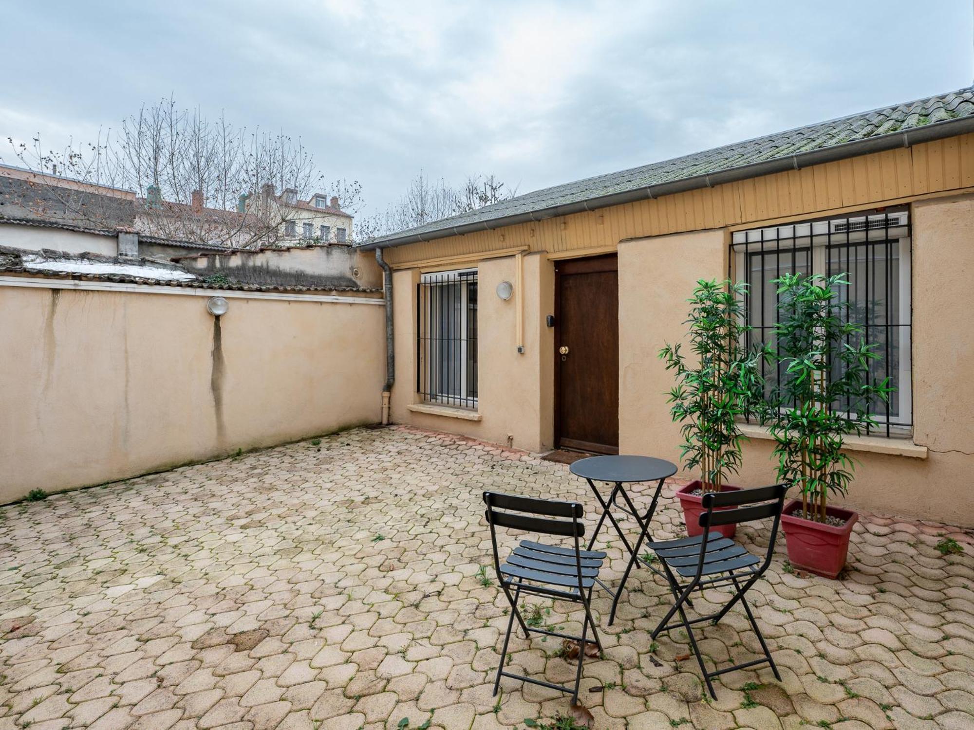Apartament Secret Cache De Valmy Lyon Zewnętrze zdjęcie